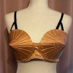 BETTIE PAGE LINGERIE Bullet Bra PEACH